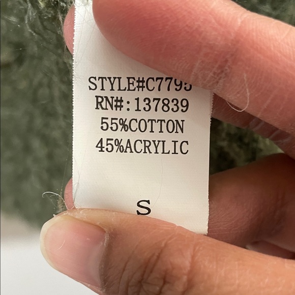 Altar'd State Forest Moss Fuzzy Green Cardigan the grinch vibe christmas - Picture 9 of 14